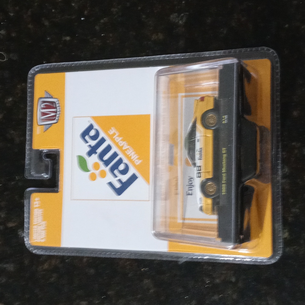 M2 Fanta Pineapple Car